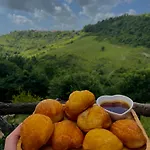 Bujtina Ajazi بيت ضيافة