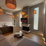 Bujtina Ajazi 3* Golem (Tirana)