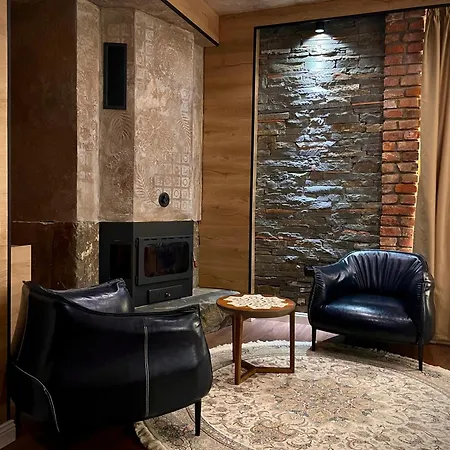 Bujtina Ajazi Гостевой дом Голем