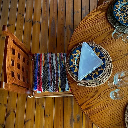 Bujtina Ajazi Golem (Tirana)