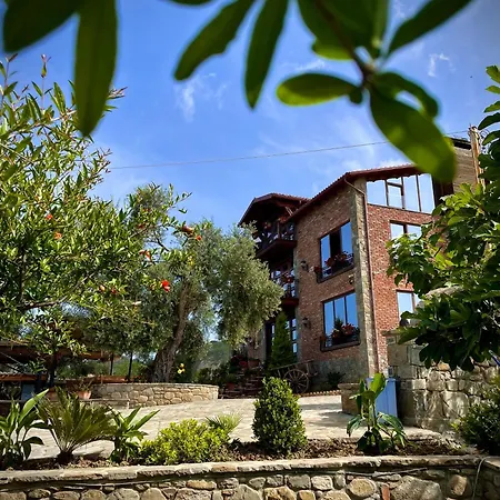 Bujtina Ajazi 4* Golem (Tirana)