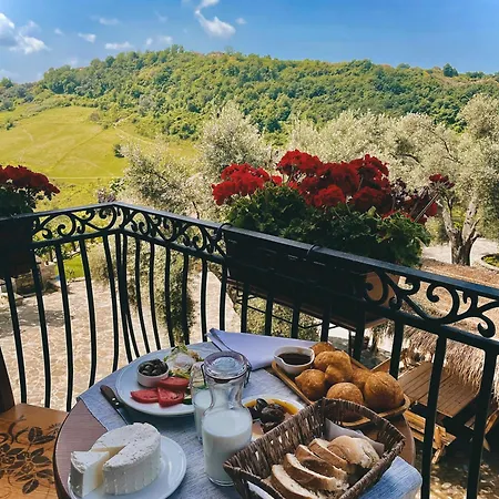 Bujtina Ajazi Guest house *
