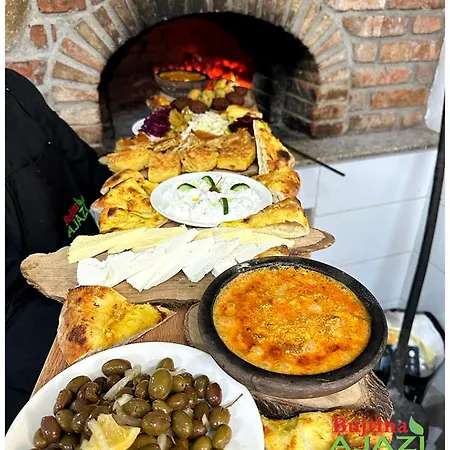Guest house Bujtina Ajazi *