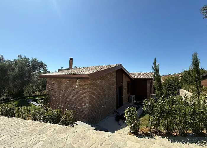 Vendégház Bujtina Ajazi 4*